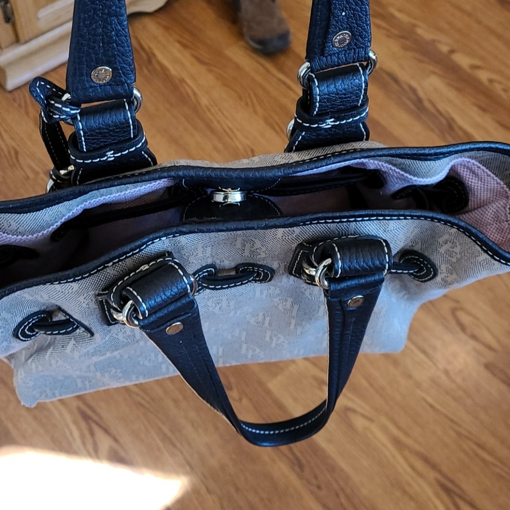 Dooney & Bourke bag - Picture 3 of 10